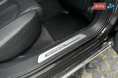 Седан Audi A8 2015 в 