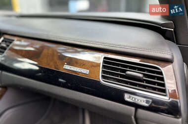 Седан Audi A8 2015 в 