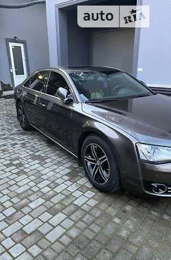 Audi A8 2012