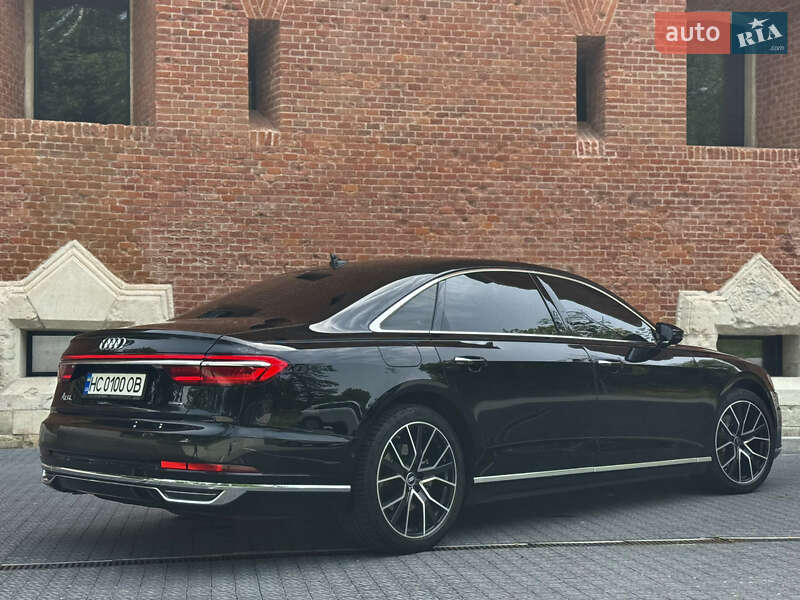 Седан Audi A8 2020 в Львові
