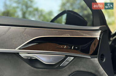 Седан Audi A8 2020 в 