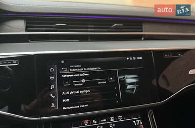 Седан Audi A8 2020 в Львові