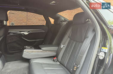 Седан Audi A8 2020 в Львові