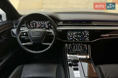 Седан Audi A8 2020 в Львові