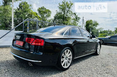 Седан Audi A8 2011 в Иршаве