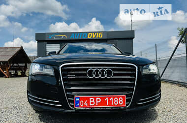 Седан Audi A8 2011 в Іршаві