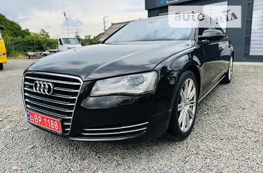 Седан Audi A8 2011 в Иршаве