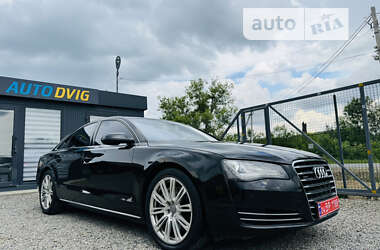 Седан Audi A8 2011 в Иршаве