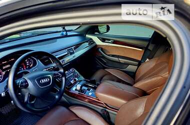 Седан Audi A8 2012 в Ровно