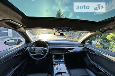 Седан Audi A8 2018 в Черновцах