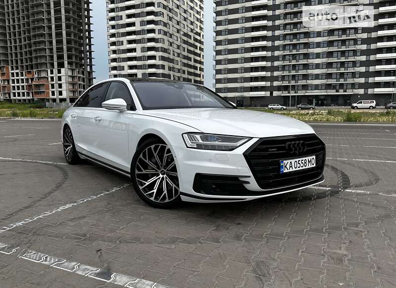 Седан Audi A8 2018 в Киеве