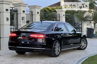 Седан Audi A8 2015 в 