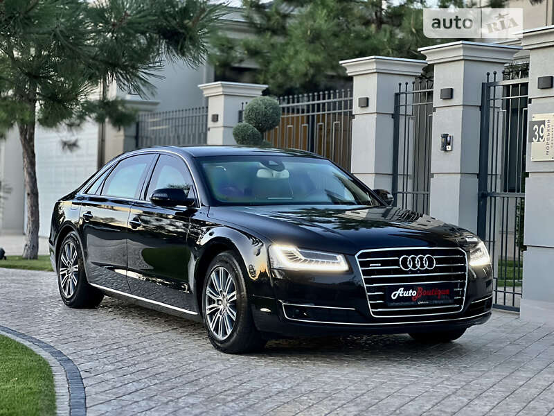 Седан Audi A8 2015 в Одессе