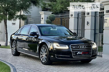 Седан Audi A8 2015 в 