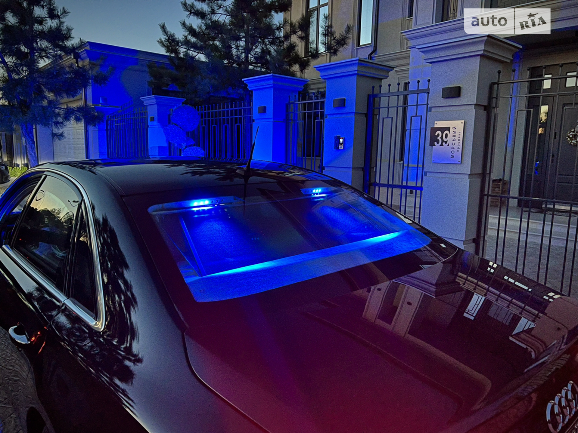 2015 Audi A8 - мініатюра 25