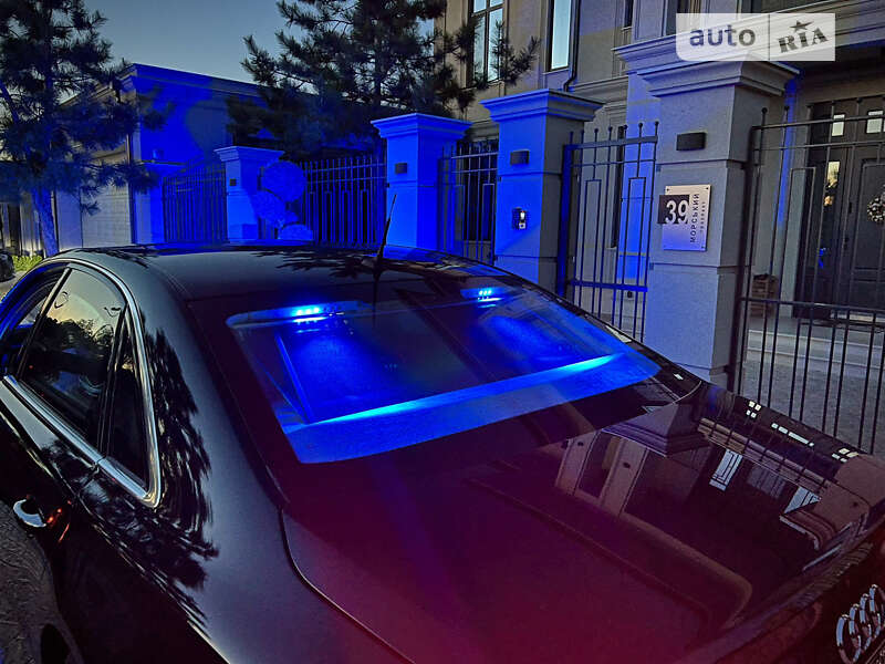 Седан Audi A8 2015 в Одессе