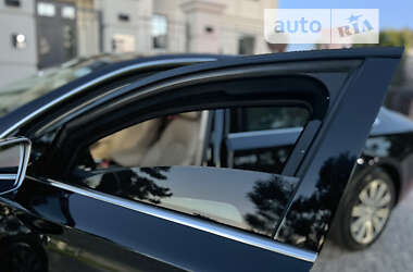 Седан Audi A8 2015 в 