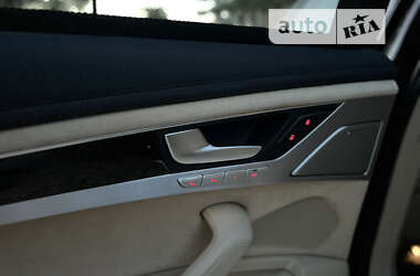 Седан Audi A8 2015 в 