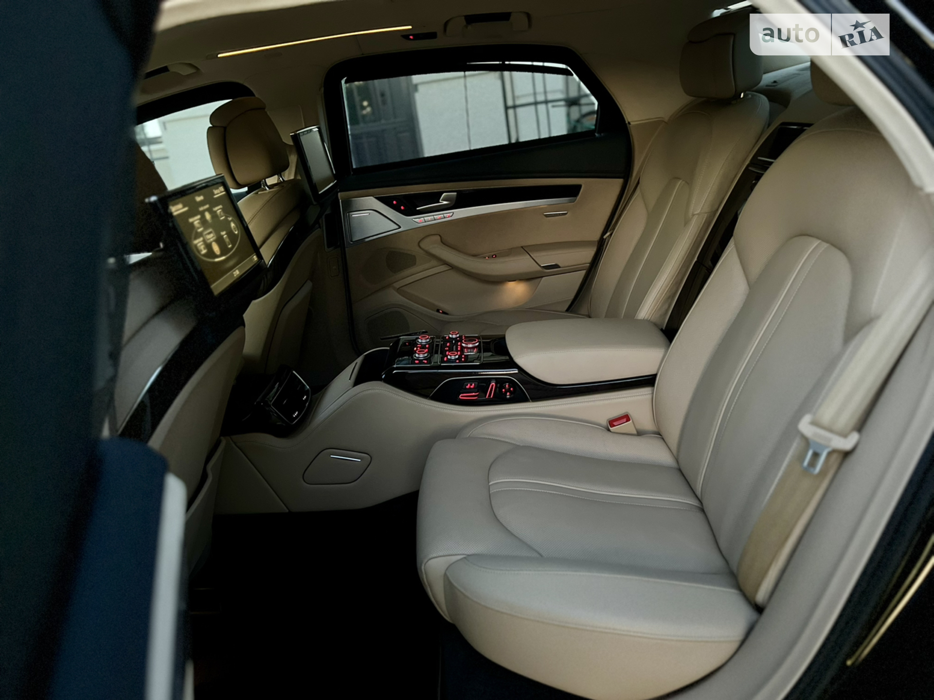 2015 Audi A8 - мініатюра 41