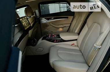 Седан Audi A8 2015 в 