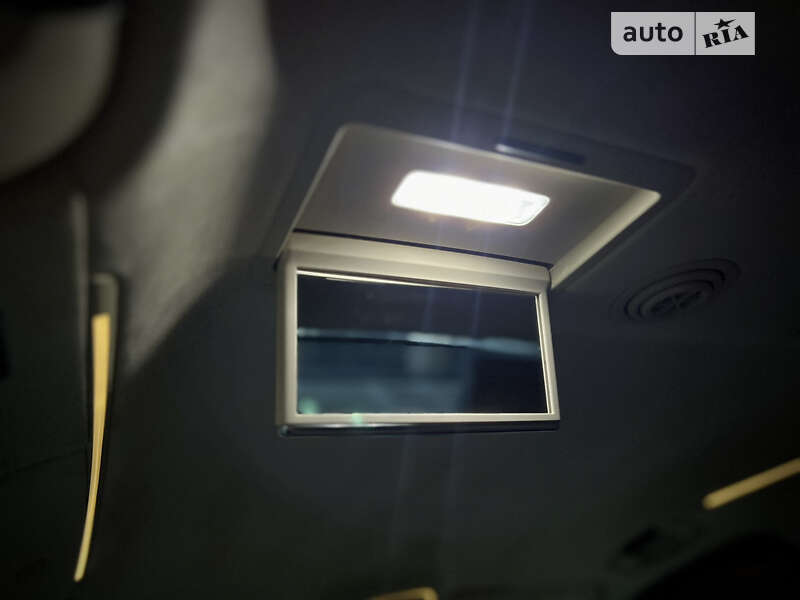 Седан Audi A8 2015 в Одессе