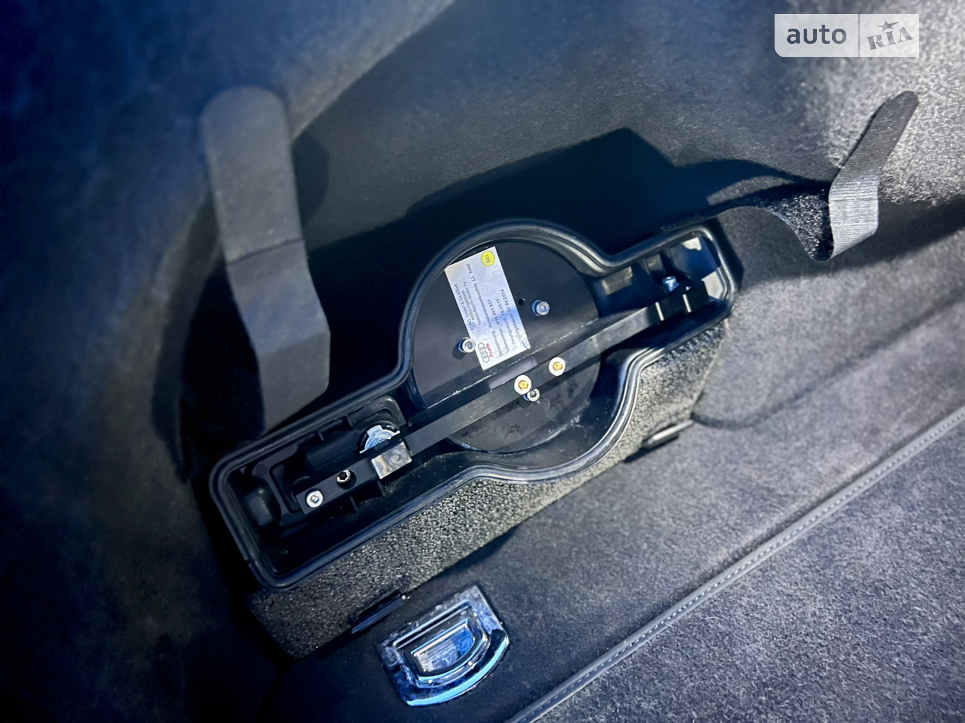2015 Audi A8 - мініатюра 56