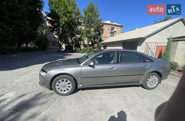 Седан Audi A8 2004 в Кривом Роге