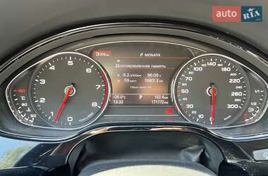 Седан Audi A8 2014 в 