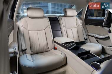 Седан Audi A8 2018 в 