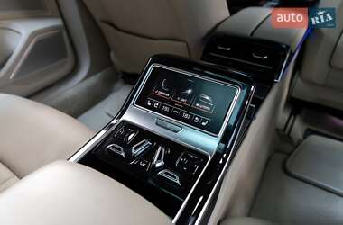 Седан Audi A8 2018 в 