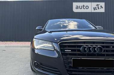 Седан Audi A8 2012 в Києві