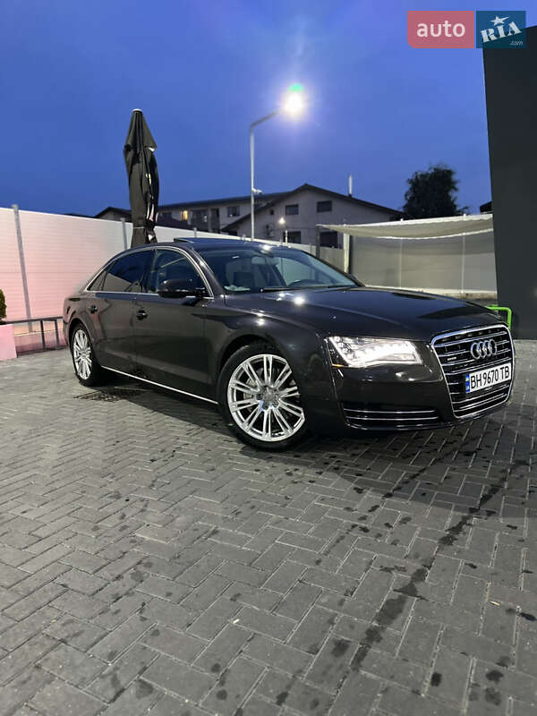 Седан Audi A8 2012 в Одессе