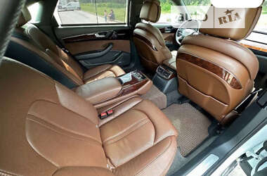 Седан Audi A8 2013 в 