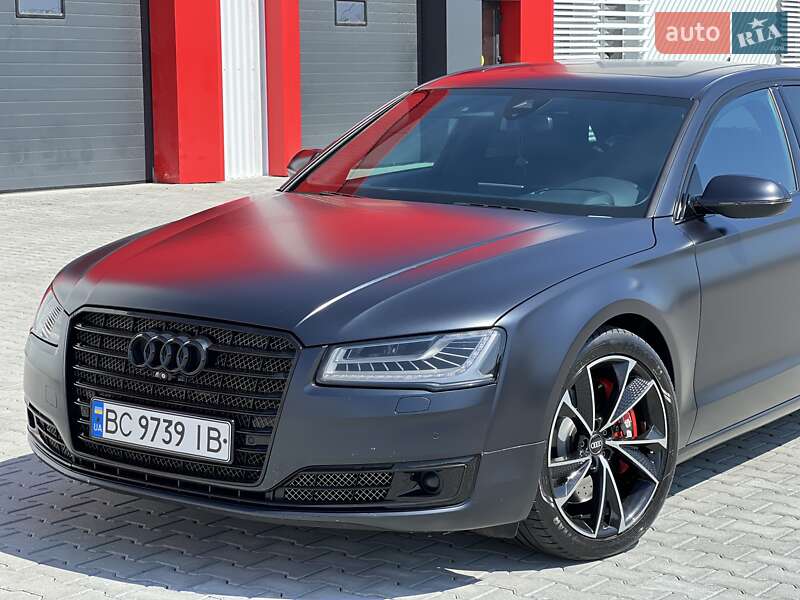 Седан Audi A8 2015 в Львове