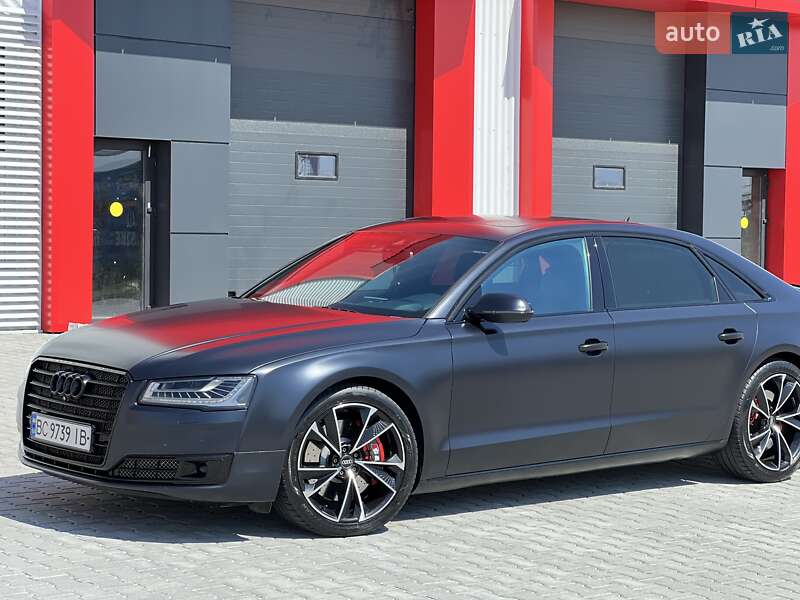 Седан Audi A8 2015 в Львове
