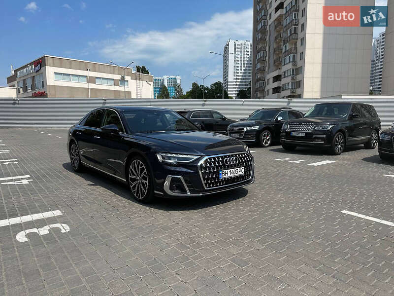 Седан Audi A8 2023 в Одессе