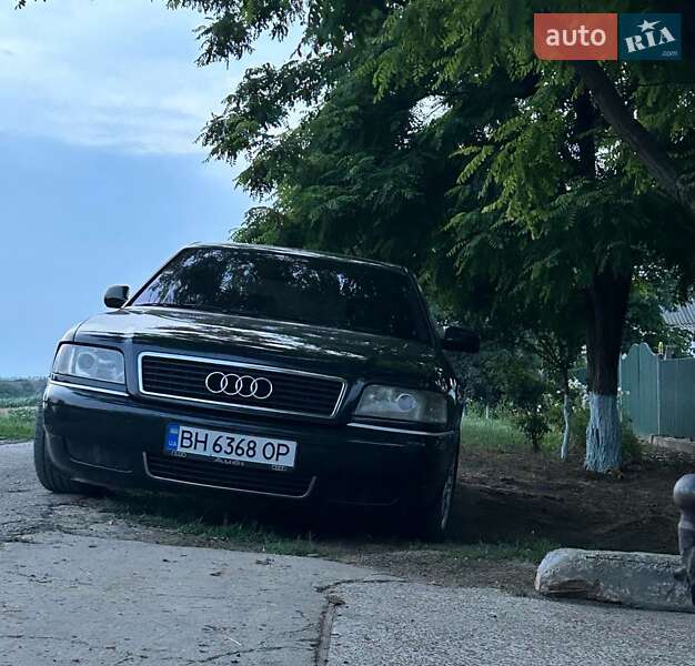 Седан Audi A8 1995 в Арцизе