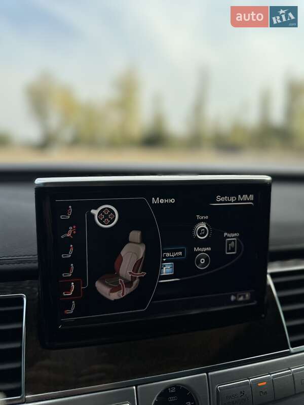 Седан Audi A8 2015 в Каменском