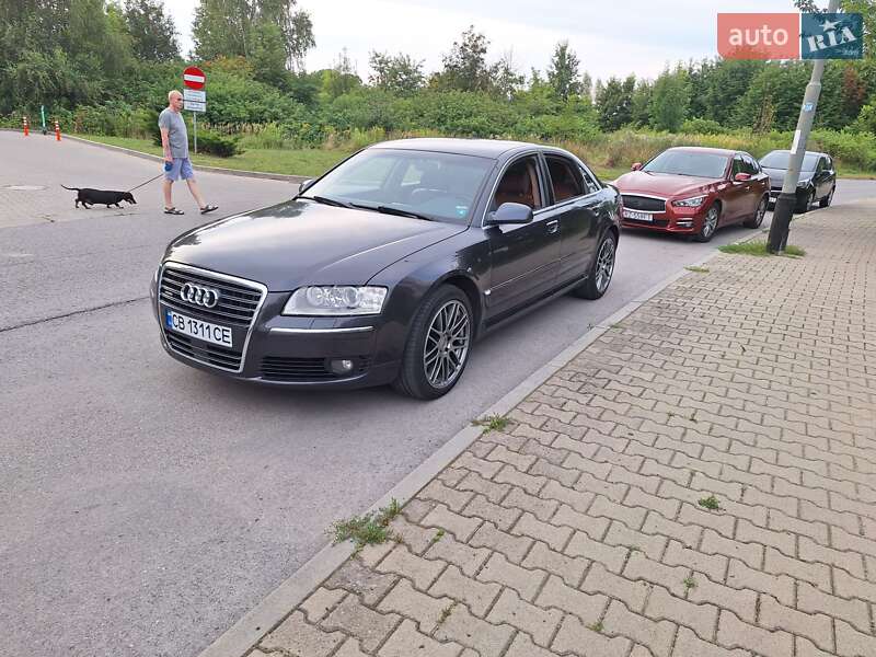 Audi A8 2004