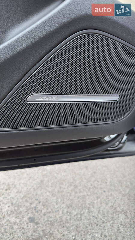 Седан Audi A8 2012 в Полтаві