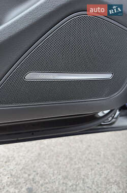 Седан Audi A8 2012 в 
