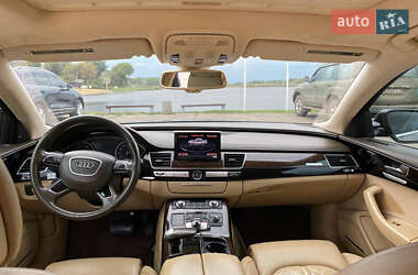 Седан Audi A8 2013 в Одесі