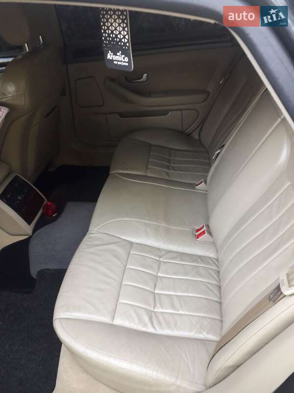 Седан Audi A8 2005 в Хмельнике