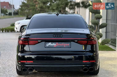 Седан Audi A8 2020 в 