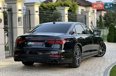Седан Audi A8 2020 в 