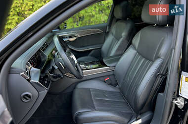 Седан Audi A8 2020 в 