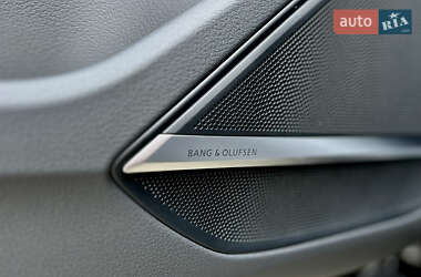 Седан Audi A8 2020 в 