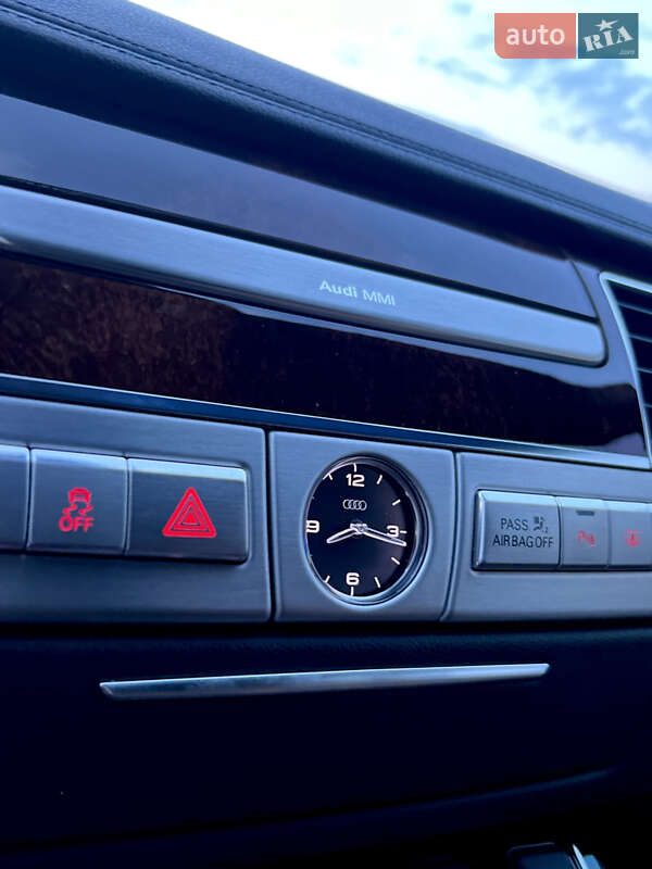 Седан Audi A8 2013 в Ровном