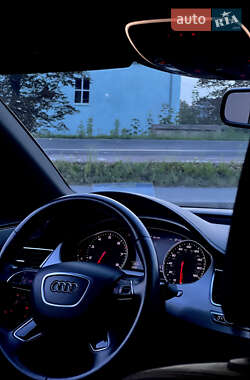 Седан Audi A8 2013 в 