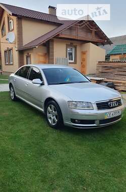 Седан Audi A8 2004 в Вижнице